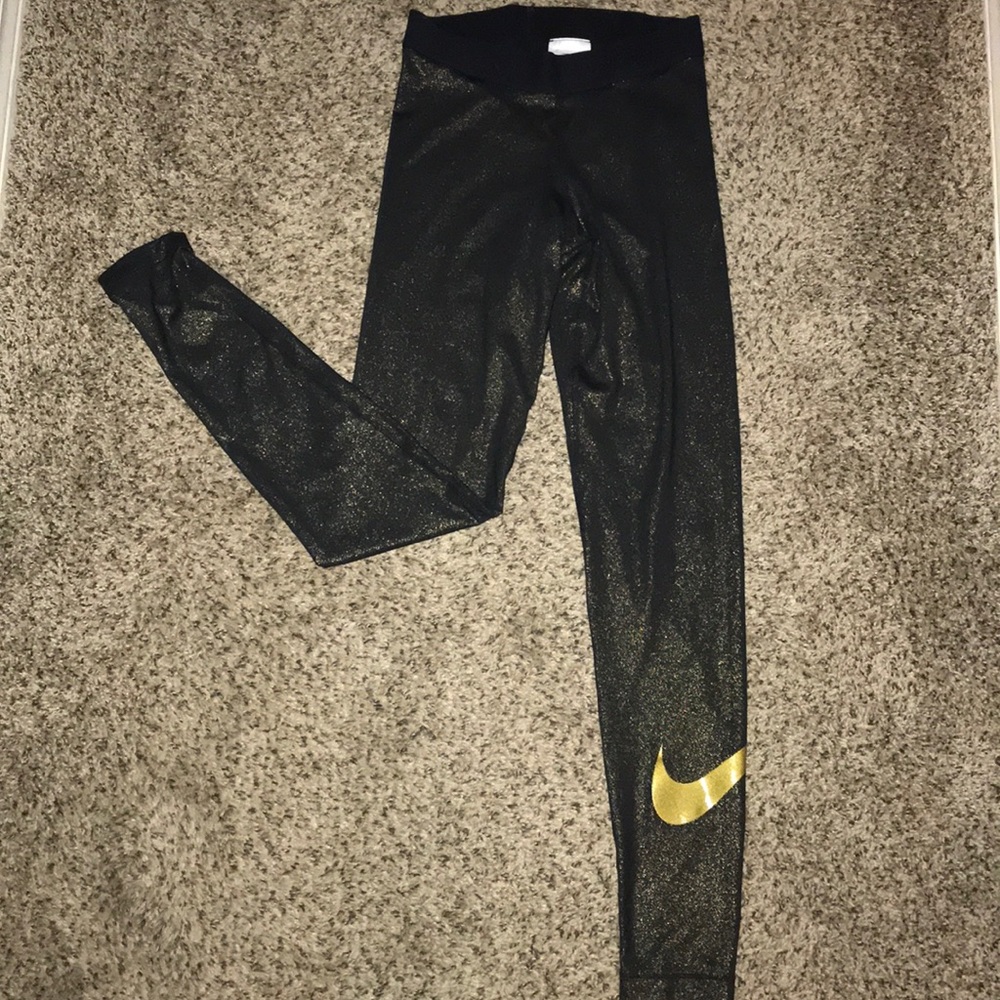 Sparkly gold Nike leggings